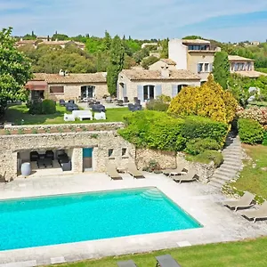 https://bed-and-breakfast-domaine-de-lenclos.fr-provencehotel.com