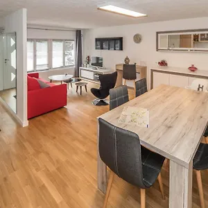 Apartment Point Cardinal 